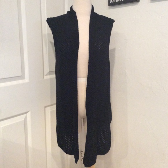 Croft & Barrow Knitted Vest - Picture 1 of 4